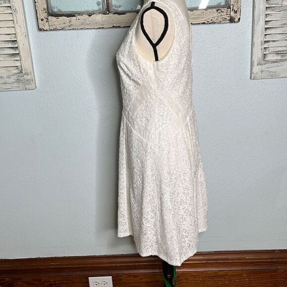 BCBG Maxazria Sequin Lace Sleeveless V Neck Off White A-line Women's Dress Size - Picture 6 of 15